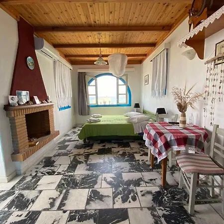 Matina Naxos - *